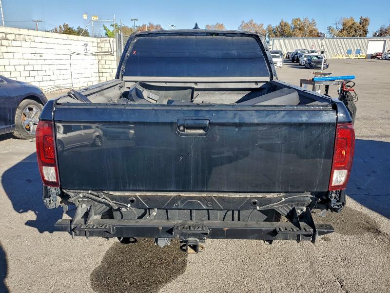 Photo 6 from auction – 2018 HONDA RIDGELINE with VIN 5FPYK3F16JB000142