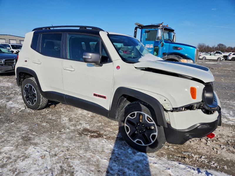 Photo 4 from auction – 2016 JEEP RENEGADE T with VIN ZACCJBCTXGPD39686
