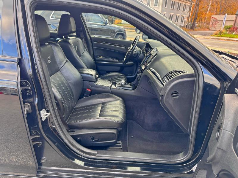 Photo 5 from auction – 2019 CHRYSLER 300 S with VIN 2C3CCAGG4KH668495