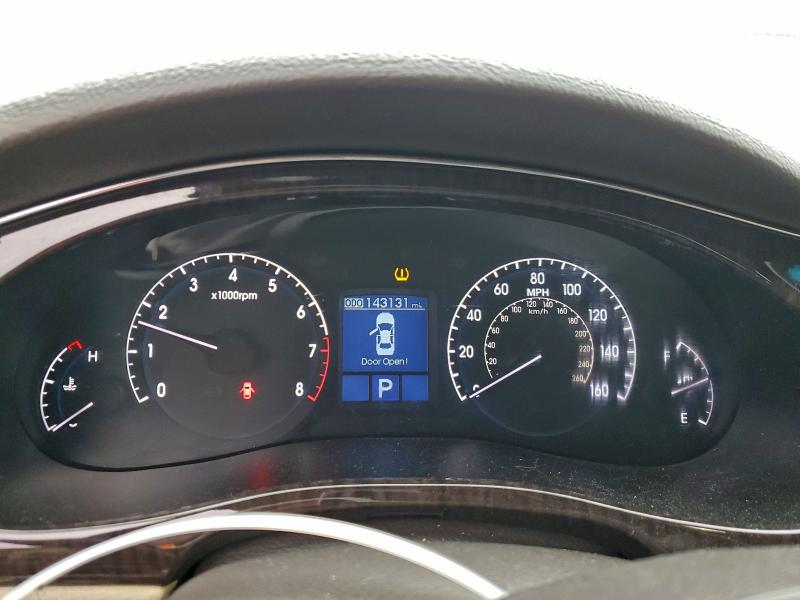 Photo 9 from auction – 2011 HYUNDAI GENESIS 3. with VIN KMHGC4DE8BU141439