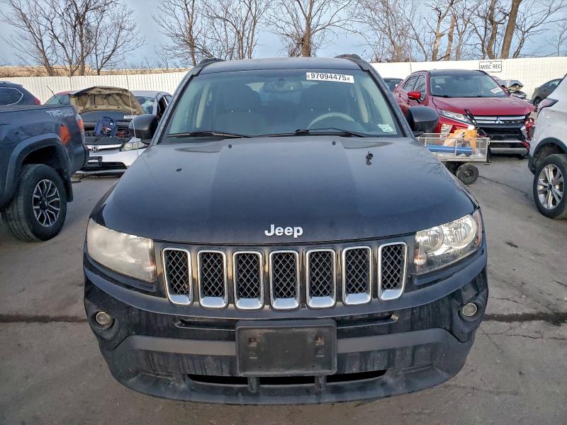 Foto 5 de la subasta – 2016 JEEP COMPASS SP con VIN 1C4NJCBA1GD524321