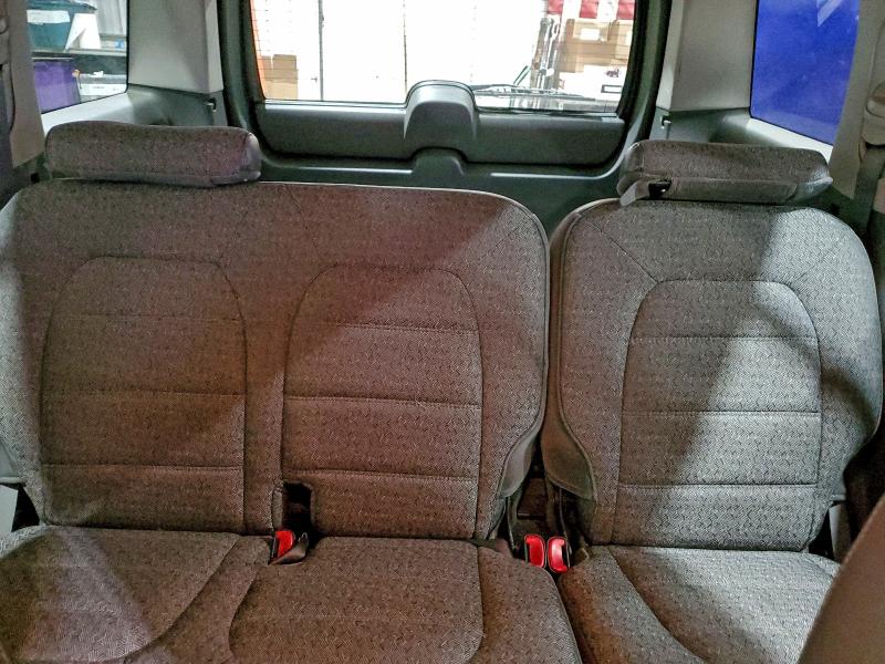 Photo 10 from auction – 2002 FORD EXPLORER X with VIN 1FMZU72E12ZA34049