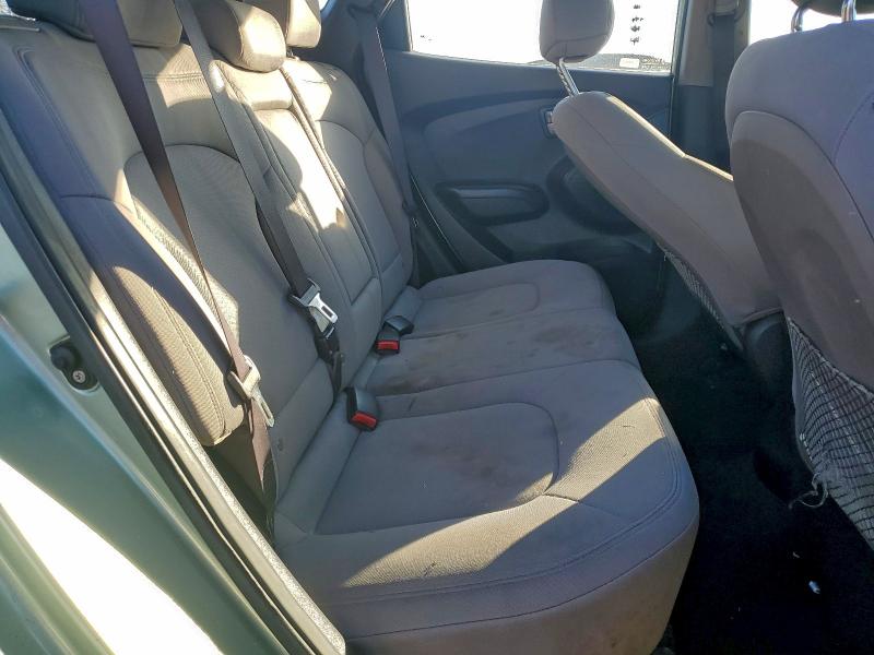 Photo 11 from auction – 2010 HYUNDAI TUCSON with VIN KM8JT3AC5AU070900