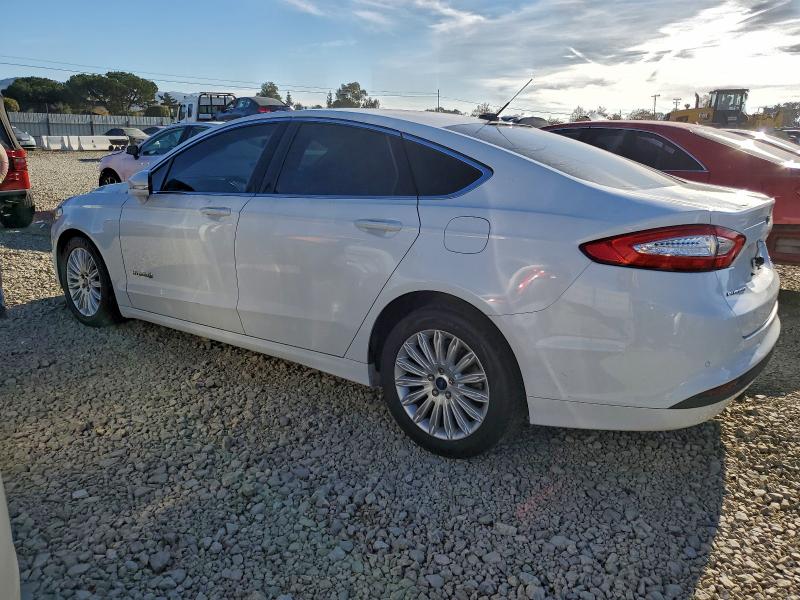 Photo 2 from auction – 2014 FORD FUSION SE with VIN 3FA6P0LU8ER178109