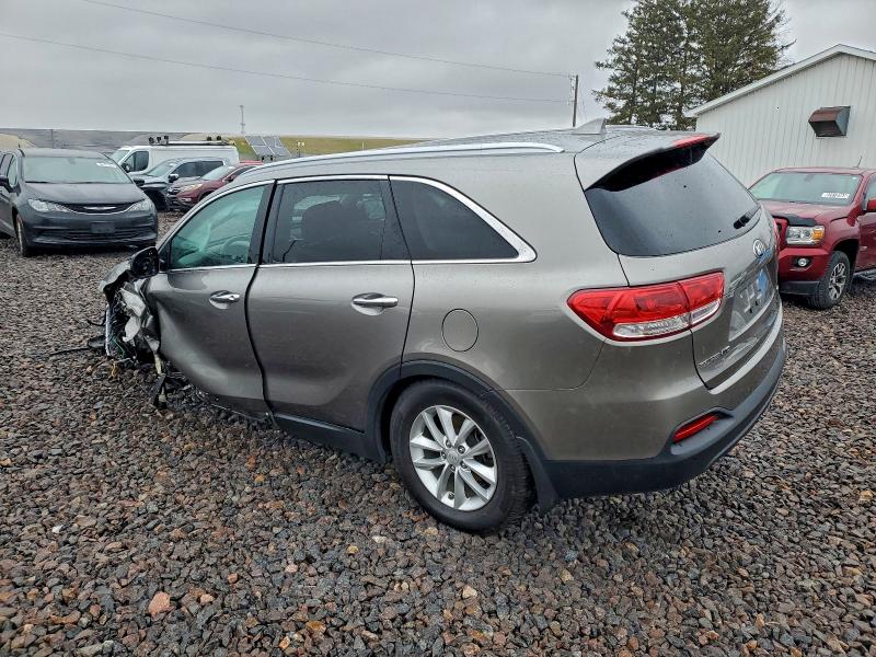 Photo 2 from auction – 2017 KIA SORENTO LX with VIN 5XYPGDA35HG247515