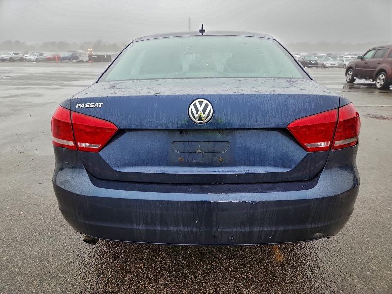 Photo 6 from auction – 2013 VOLKSWAGEN PASSAT S with VIN 1VWAP7A35DC063744