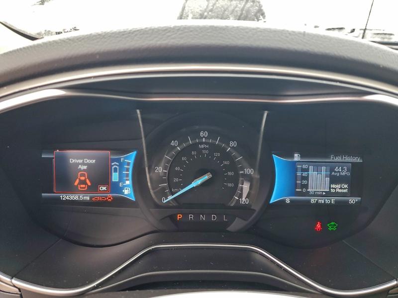 Photo 9 from auction – 2015 FORD FUSION SE with VIN 3FA6P0LU1FR195657