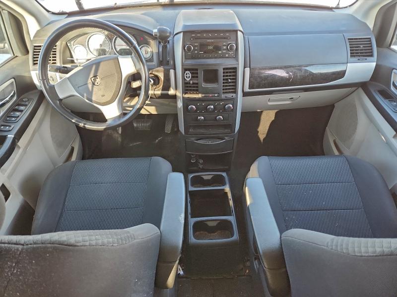 Фото 8 с аукциона – 2010 DODGE GRAND CARA с VIN 2D4RN5D12AR409037