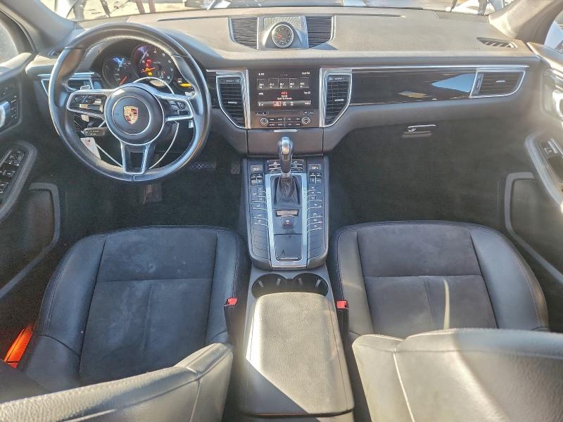 Photo 8 from auction – 2017 PORSCHE MACAN with VIN WP1AA2A50HLB03838