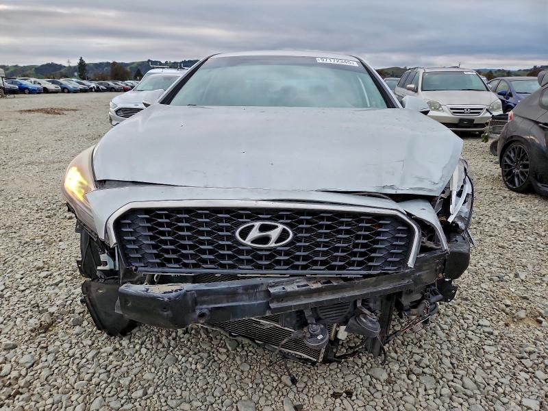 Photo 5 from auction – 2017 HYUNDAI SONATA HYB with VIN KMHE24L32HA064152
