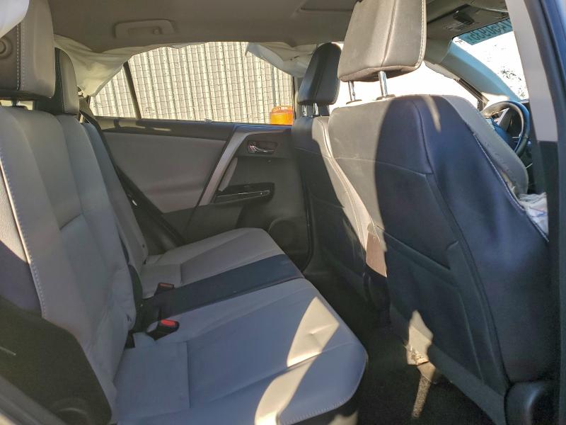 Photo 11 from auction – 2016 TOYOTA RAV4 LIMIT with VIN 2T3DFREV7GW527824