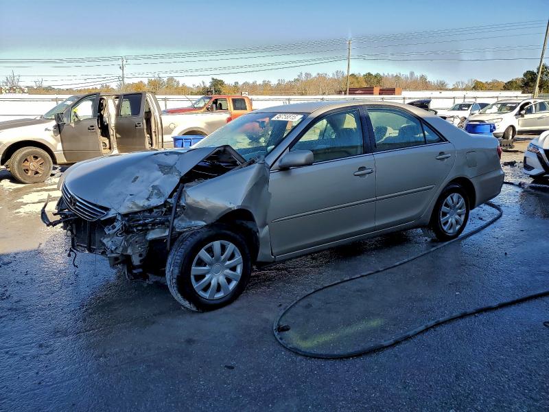TOYOTA CAMRY LE 2005 with VIN 4T1BE32K45U077699 - Photo from auction