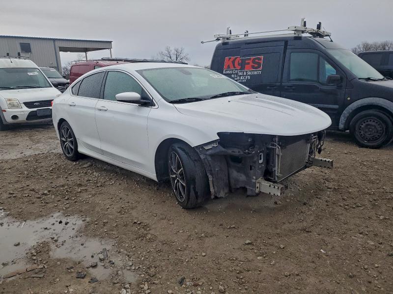 Photo 4 from auction – 2016 CHRYSLER 200 LIMITE with VIN 1C3CCCAB1GN154952