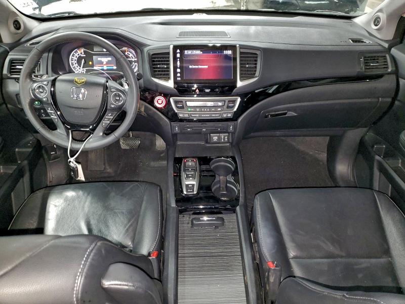 Photo 8 from auction – 2017 HONDA PILOT TOUR with VIN 5FNYF6H98HB081401