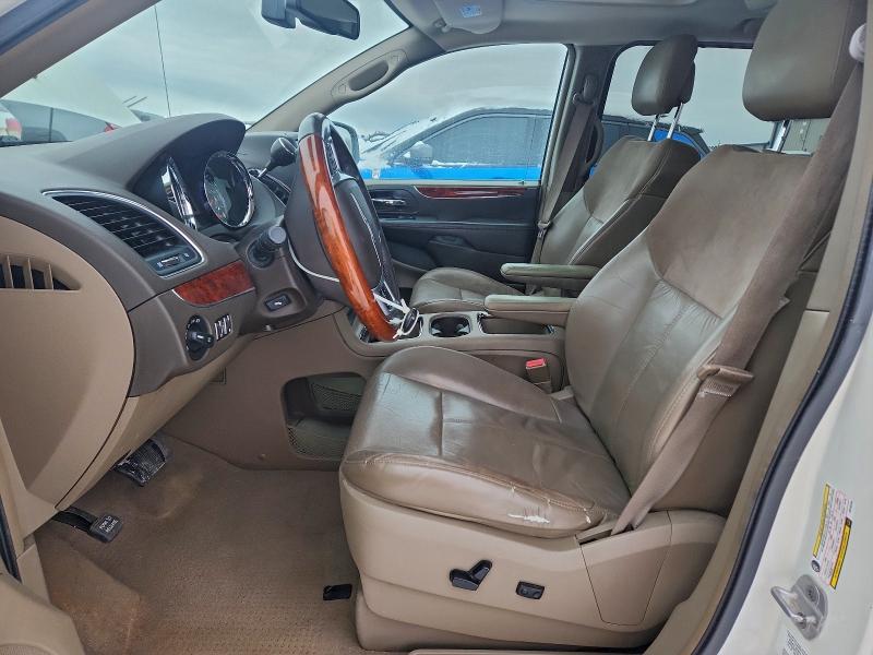 Photo 7 from auction – 2012 CHRYSLER TOWN & COU with VIN 2C4RC1GG8CR140749