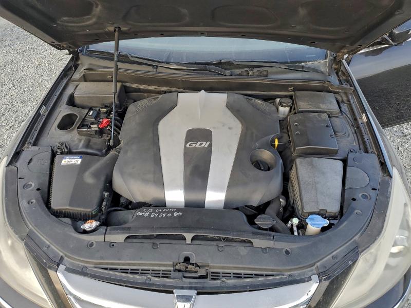 Photo 11 from auction – 2014 HYUNDAI GENESIS 3. with VIN KMHGC4DD4EU261928