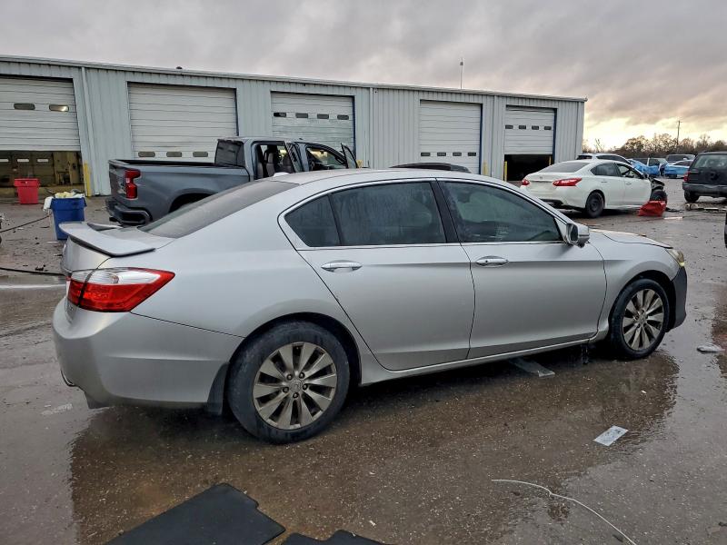 Photo 3 from auction – 2015 HONDA ACCORD EXL with VIN 1HGCR3F85FA014496