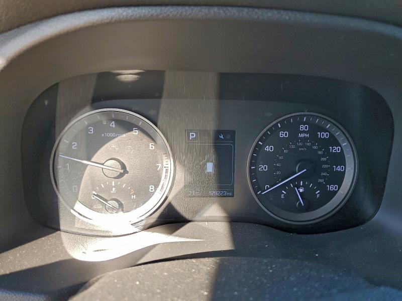 Photo 9 from auction – 2016 HYUNDAI TUCSON LIM with VIN KM8J33A40GU127425