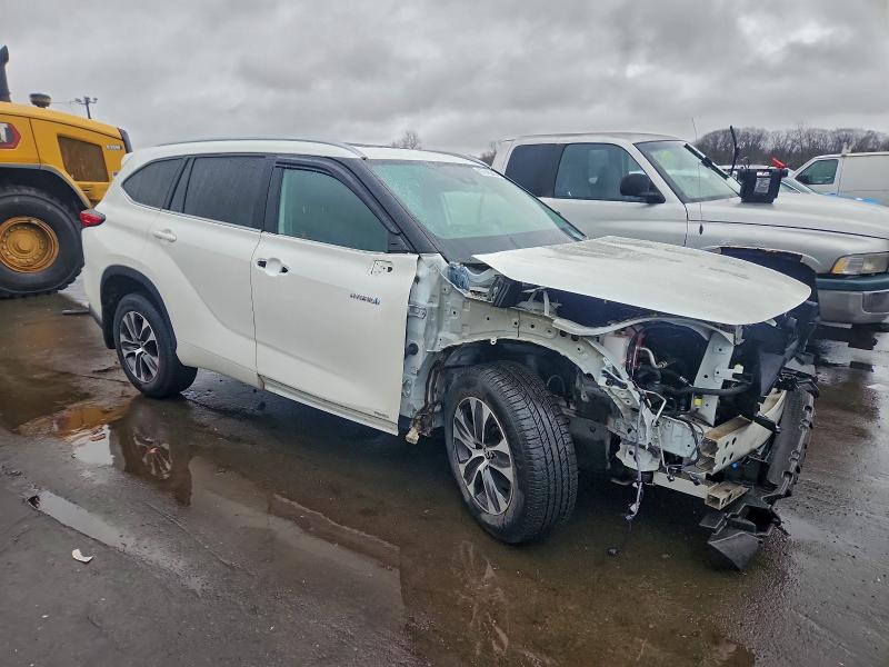 Foto 4 de la subasta – 2020 TOYOTA HIGHLANDER con VIN 5TDHBRCH3LS002474