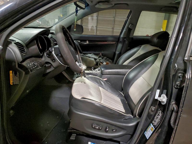 Photo 7 from auction – 2012 KIA SORENTO SX with VIN 5XYKWDA2XCG230397