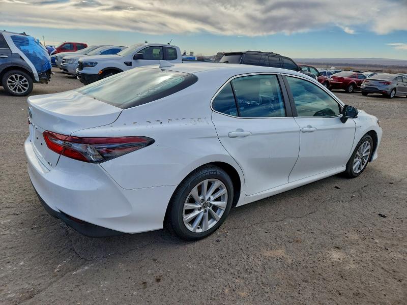 Photo 3 from auction – 2022 TOYOTA CAMRY LE with VIN 4T1C11AK2NU030726