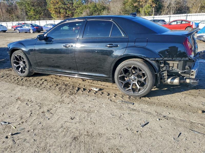 Photo 2 from auction – 2020 CHRYSLER 300 S with VIN 2C3CCABT8LH137371
