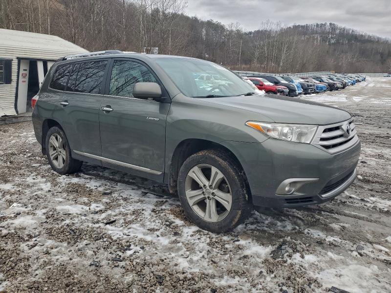 Photo 4 from auction – 2013 TOYOTA HIGHLANDER with VIN 5TDDK3EH9DS221045