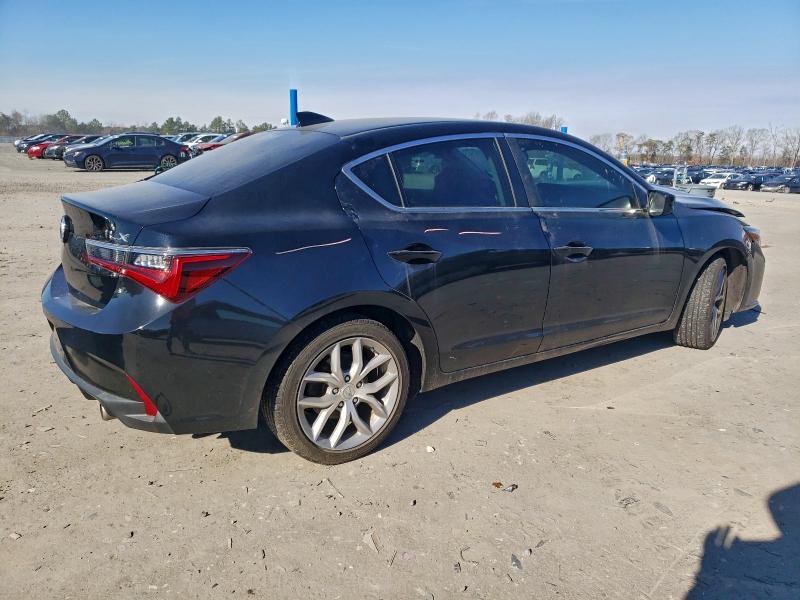 Photo 3 from auction – 2019 ACURA ILX with VIN 19UDE2F33KA008611