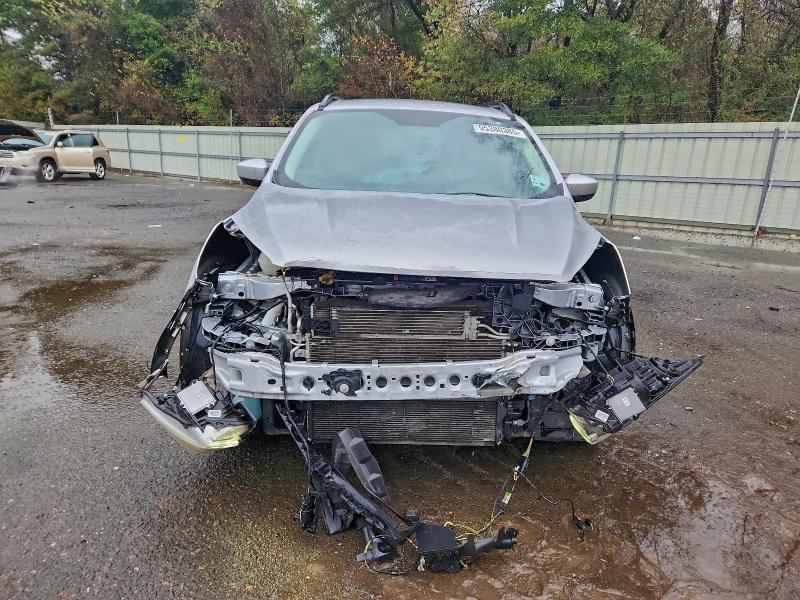 Photo 5 from auction – 2018 FORD ESCAPE with VIN 1FMCU9HD0JUC07622