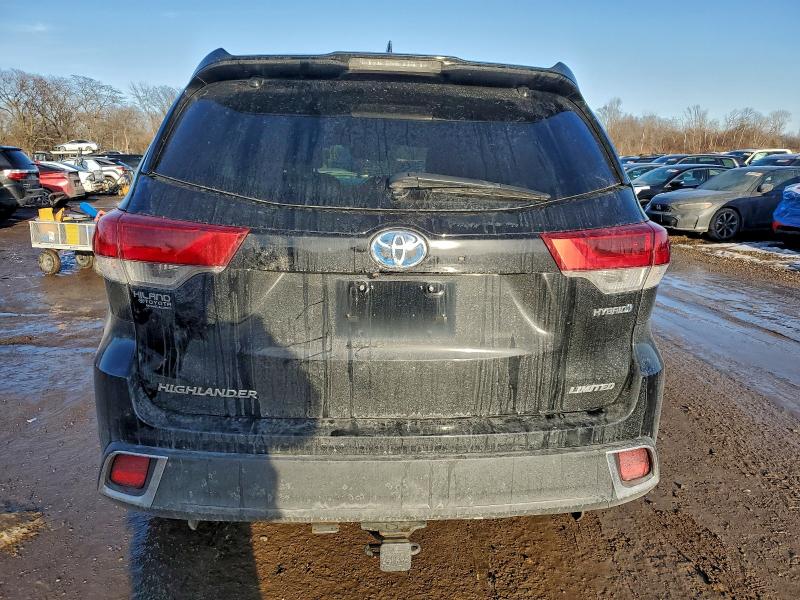 Photo 6 from auction – 2018 TOYOTA HIGHLANDER with VIN 5TDDGRFH1JS044747