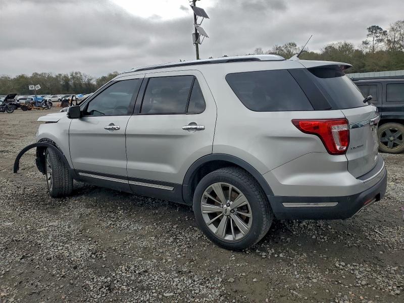 Photo 2 from auction – 2018 FORD EXPLORER L with VIN 1FM5K8F88JGA20190