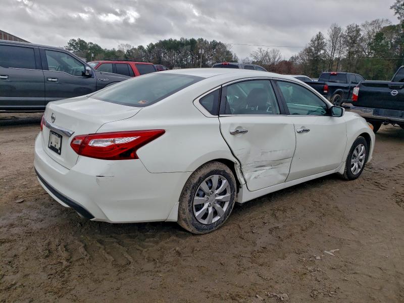 Photo 3 from auction – 2017 NISSAN ALTIMA 2.5 with VIN 1N4AL3AP1HC254423