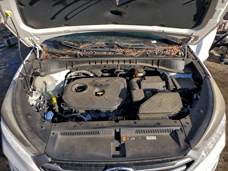 Photo 11 from auction – 2018 HYUNDAI TUCSON SEL with VIN KM8J3CA44JU601657