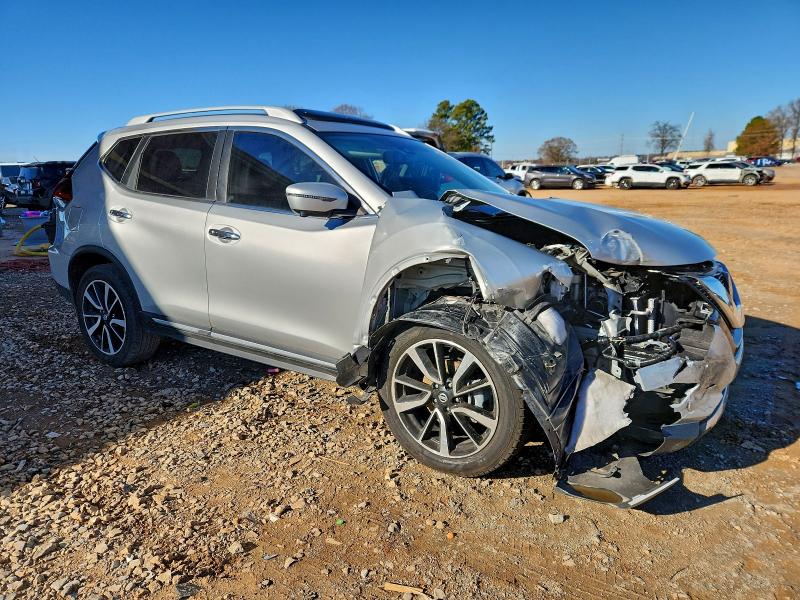 Photo 4 from auction – 2019 NISSAN ROGUE S with VIN 5N1AT2MT3KC709613