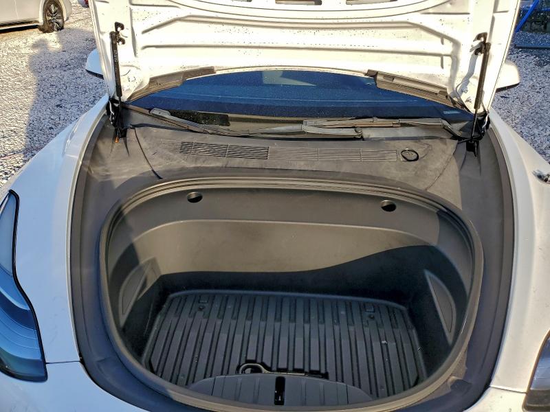 Photo 11 from auction – 2022 TESLA MODEL 3 with VIN 5YJ3E1EB2NF260455