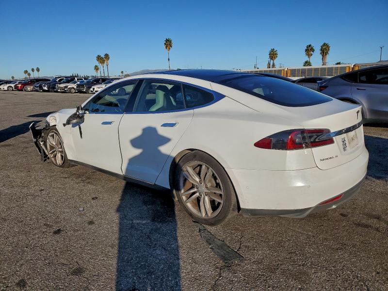 Photo 2 from auction – 2015 TESLA MODEL S 70 with VIN 5YJSA1S22FF090501