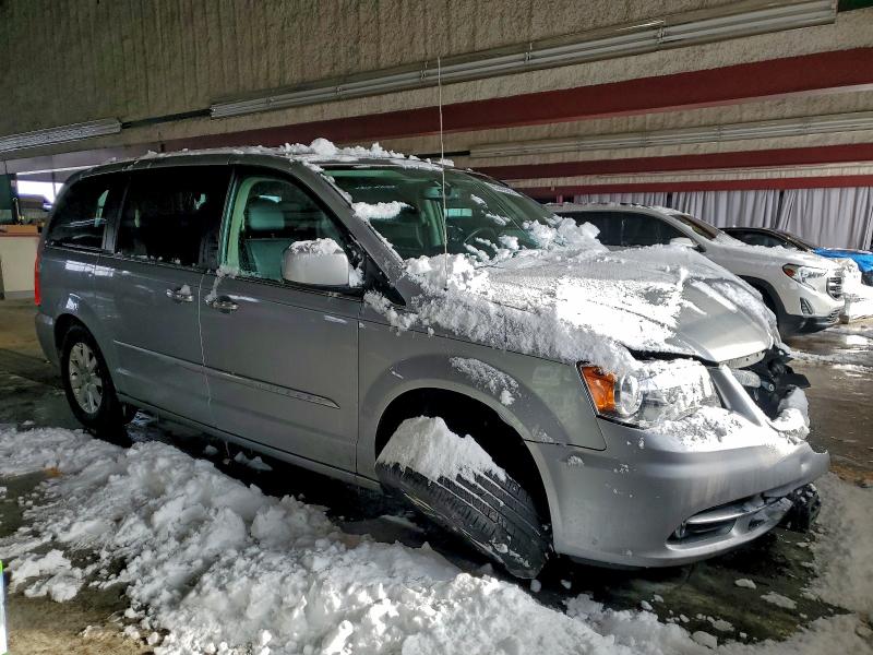 Photo 4 from auction – 2016 CHRYSLER TOWN & COU with VIN 2C4RC1BG9GR261755