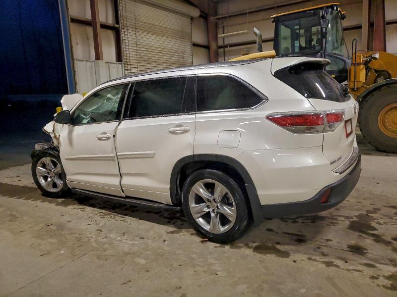 Photo 2 from auction – 2015 TOYOTA HIGHLANDER with VIN 5TDDKRFH2FS121745