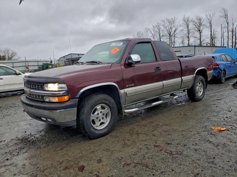 CHEVROLET SILVERADO 2000 with VIN 1GCEK19T9YE123975 - Photo from auction