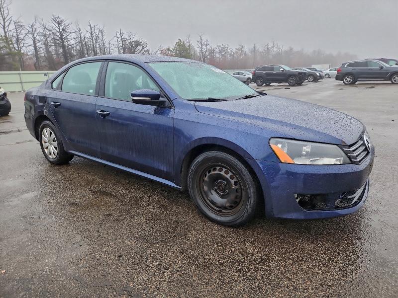 Photo 4 from auction – 2013 VOLKSWAGEN PASSAT S with VIN 1VWAP7A35DC063744