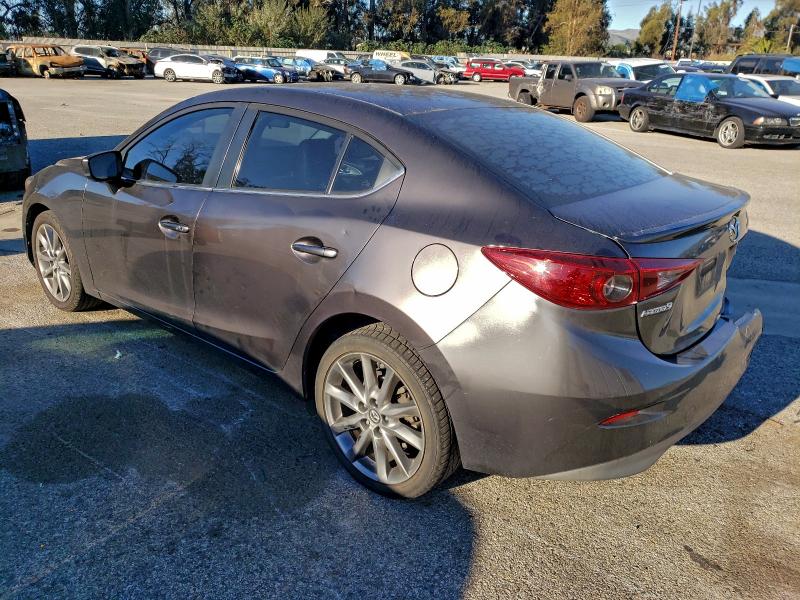 Photo 2 from auction – 2018 MAZDA 3 TOURING with VIN 3MZBN1V36JM184262
