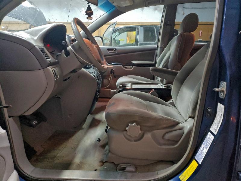 Photo 7 from auction – 2004 TOYOTA SIENNA LE with VIN 5TDBA23C04S024230