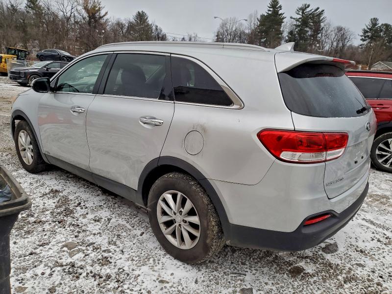 Photo 2 from auction – 2018 KIA SORENTO LX with VIN 5XYPGDA30JG345793