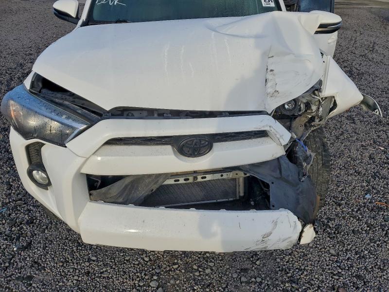 Photo 12 from auction – 2019 TOYOTA 4RUNNER SR with VIN JTEBU5JR1K5682136