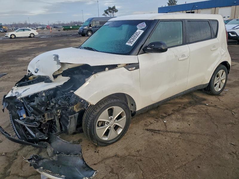 KIA SOUL 2014 with VIN KNDJN2A29E7085436 - Photo from auction