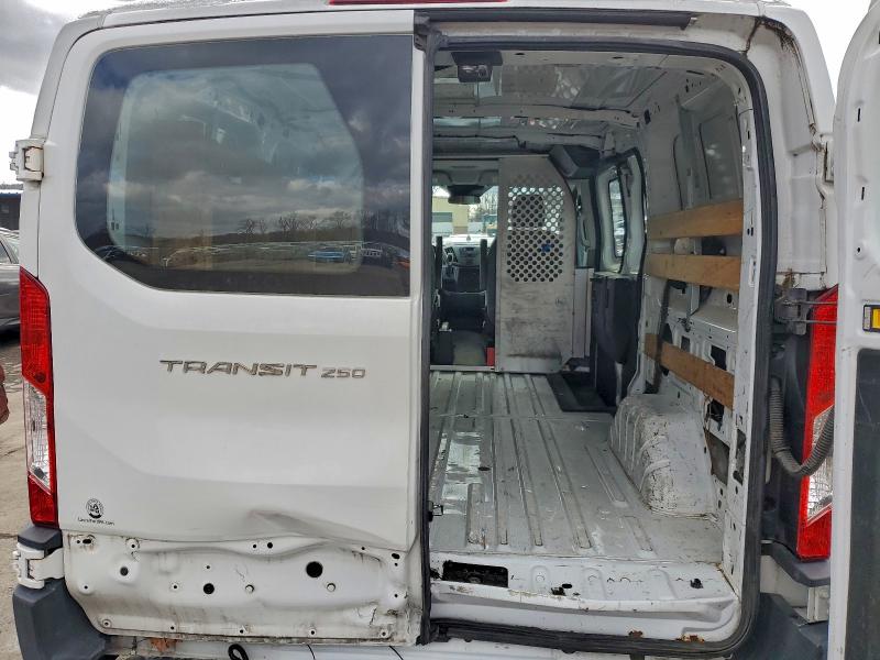 Photo 10 from auction – 2016 FORD TRANSIT T- with VIN 1FTYR1ZM6GKA47990