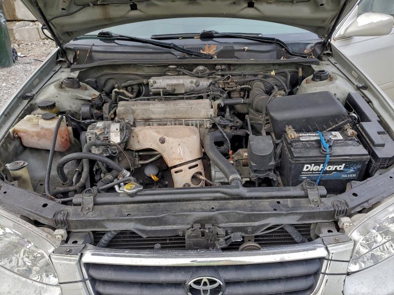 Photo 11 from auction – 2001 TOYOTA CAMRY CE with VIN 4T1BG22K31U789040