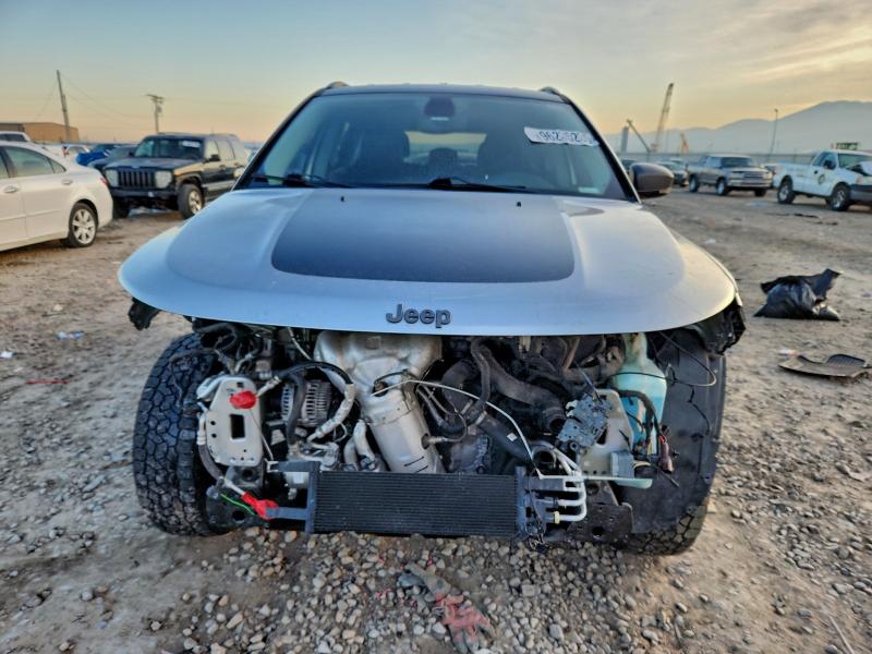 Photo 5 from auction – 2019 JEEP COMPASS TR with VIN 3C4NJDDB8KT702837