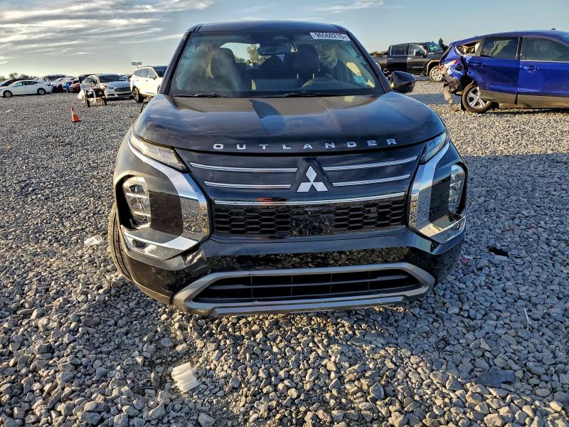 Photo 5 from auction – 2025 MITSUBISHI OUTLANDER with VIN JA4J3VA80SZ031660