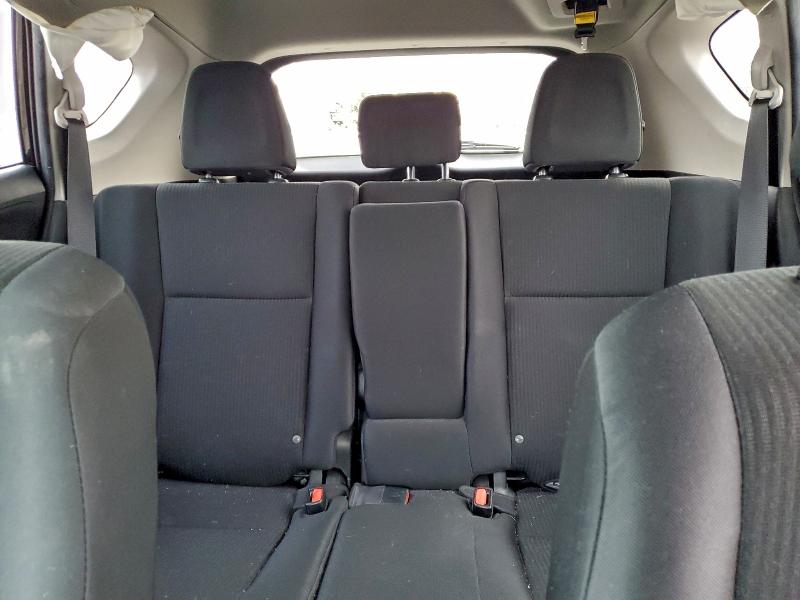 Photo 10 from auction – 2018 TOYOTA RAV4 LE with VIN 2T3BFREV2JW727492